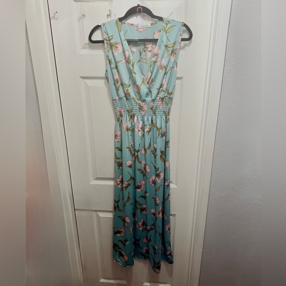Floral Sleeveless Maxi Dress